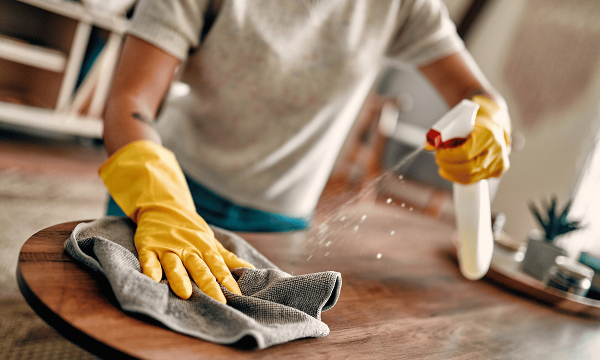 Why Should Restaurant Owners Prioritize Kitchen Exhaust Cleaning?